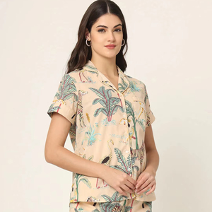 Nuevo Conjunto de Pijama de Mujer 100% Algodón con Estampado Floral, Manga Corta y Cuello en V - Suave, Transpirable y de Secado Rápido para Verano, Otoño y Primavera - Product Image 1