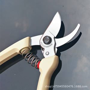 Cisailles de jardinage Ars Alice 130Dx à lame bypass en acier inoxydable 43 mm pour la taille des plantes, diamètre de coupe 20-30 mm - Product Image 3