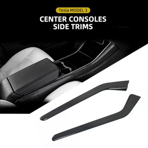 Garnitures latérales de décoration de couverture de consoles centrales de style de fibre de carbone pour <span class=keywords><strong>Tesla</strong></span> <span class=keywords><strong>Modle</strong></span> <span class=keywords><strong>3</strong></span> - Product Image 2