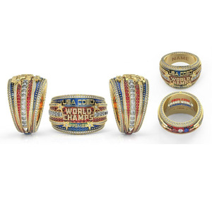 Bague de championnat de football personnalisée de haute qualité en laiton plaqué or rose Prix sportif en alliage - Product Image 2