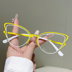 <span class=keywords><strong>Occhiali</strong></span> 2025 <span class=keywords><strong>da</strong></span> donna con struttura in metallo Cat-Eye semplici alla moda <span class=keywords><strong>occhiali</strong></span> Anti-blu chiari popolari <span class=keywords><strong>occhiali</strong></span> colorati a forma <span class=keywords><strong>di</strong></span> farfalla - Product Image 1