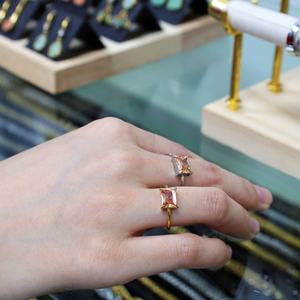 แหวนแต่งงานและหมั้นชุบทอง 14k 18k คุณภาพดี ทนทาน ราคาแพง ทำจากสแตนเลสประดับเพชรซิคอนสำหรับผู้หญิง - Product Image 3