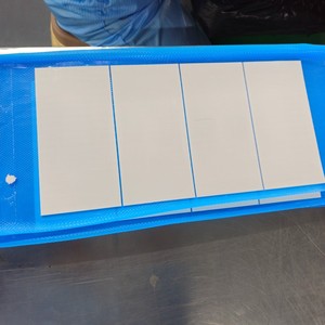 Thermische <span class=keywords><strong>Pad</strong></span> Geleidende Hittebestendigheid Hoge Temperatuur Weerstand Thermisch Geleidende Siliconen Pads - Product Image 5