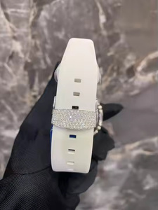 Montre numérique exclusive pour femmes avec diamants de laboratoire, alarme, boîtier en acrylique, bracelet en caoutchouc, charme, écologique, tendance, modèle de luxe - Product Image 4