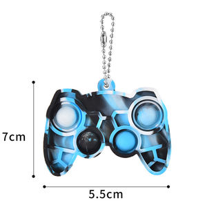 2024 nuevos productos de silicona reductor de presión llavero colgante Mini controlador de videojuegos Pop llavero de silicona - Product Image 1