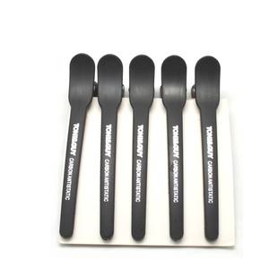 Ensemble d'outils de <span class=keywords><strong>coiffure</strong></span> Pro Antiheat 12 pcs/lot pinces de <span class=keywords><strong>coiffure</strong></span> en carbone antistatique pince de coupe de cheveux de Salon de T-12 pour outils de cheveux de barbier - Product Image 6