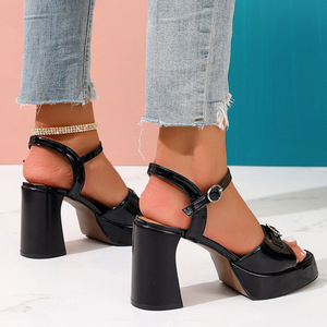 Sandalias de mujer de alta gama, cómodas y versátiles, con un diseño único y un estilo exquisito. Sandalias elegantes y exclusivas para mujer. - Product Image 4