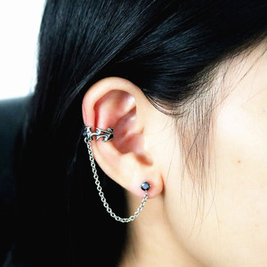 Pendientes de moda yunnique, clip para la oreja con diseño geométrico de acero inoxidable para mujeres y hombres, joyería de estilo Punk - Product Image 1