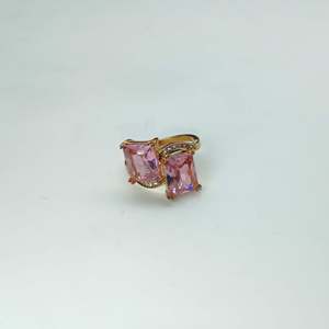 Anillos de Moda con Cristal Rosa, Chapados en Oro, de Acero Inoxidable, Resistentes y Sostenibles - Product Image 1