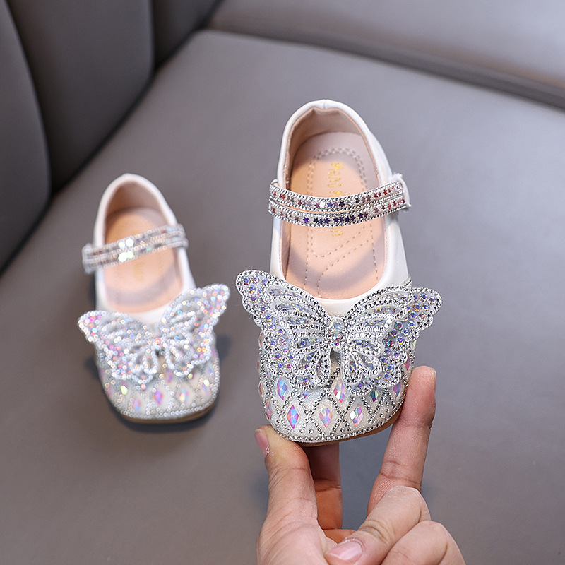 สีขาวนวล