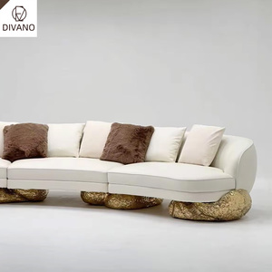 Divano Moderno Curvo di Alta Gamma Personalizzato, Fabbrica di Foshan, Arredamento di Lusso su Misura con Base Dorata - Product Image 1