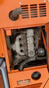 รถขุดไฮดรอลิกมือสอง Hitachi EX60 6 ตัน แบบตีนตะขาบ พร้อมปั๊มไฮดรอลิก Shimadzu PLC และมอเตอร์ เกียร์บ็อกซ์ เกียร์ และลูกปืน - Product Image 6