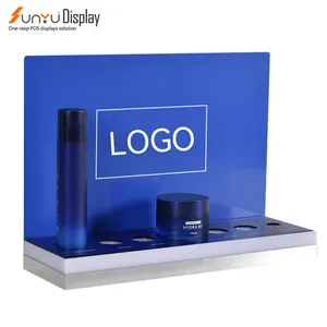 2023 New Arrival Custom Acrylic Makeup Skincare Product Display Stand With Light
