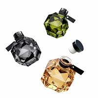 Diffuseur de bâtonnets de parfum en verre noir de luxe personnalisé avec estampage à chaud et pulvérisateur à pompe