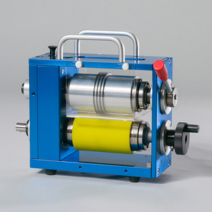 เครื่องตัดเหล็กม้วน 220V ความเร็วต่ำ ความกว้างการตัด 0.1-1 มม. ความจุ 1 ตัน ขนาดตั้งโต๊ะ ราคาสำหรับเหล็กม้วน - Product Image 1