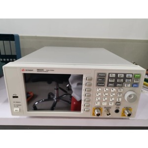Analyseur HP/Keysight N9322C 9kHz - 7 GHz avec source TG - Product Image 2