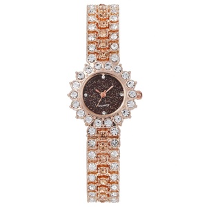 Reloj de mujer con diamantes de colores y correa de acero, brazalete completo de diamantes, diseño de girasol con incrustaciones de diamantes. - Product Image 3