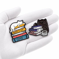 En gros, badges de revers Anime personnalisés en alliage de zinc, mignons, en émail souple ou dur, accessoires promotionnels, vente en gros d'usine