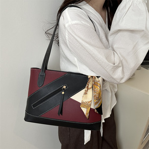 <span class=keywords><strong>Sac</strong></span> à <span class=keywords><strong>bandoulière</strong></span> personnalisé en cuir PU noir <span class=keywords><strong>pour</strong></span> femmes avec compartiment <span class=keywords><strong>pour</strong></span> <span class=keywords><strong>smartphone</strong></span> - Product Image 3