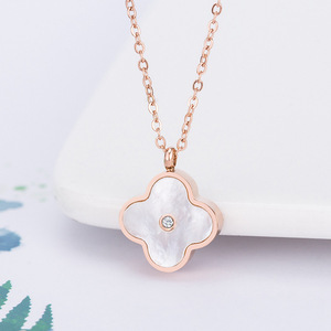 Collar con Colgante de Flor Moderno, Cadena de Clavícula de Acero Inoxidable en Oro Rosa, Joyería para Mujer, Regalo - Product Image 4