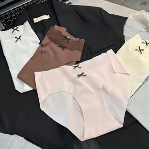 Braguitas de seda helada sin costuras para mujer, con detalle de lazo, de cintura media, de encaje, transpirables, para uso diario, al por mayor - Product Image 1