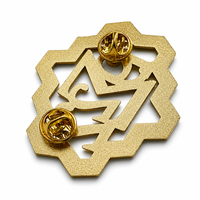 Broche personnalisée en strass plaqué or avec pierres rouges et bleues pour cadeau d'anniversaire, vente en gros, coffret cadeau en vrac