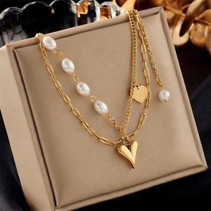 Collier pendentif personnalisé en acier inoxydable de qualité supérieure, plaqué or 18 carats, avec perles, cœur et papillon, pour femme, collier médaillon multicouche, cadeau - Product Image 5