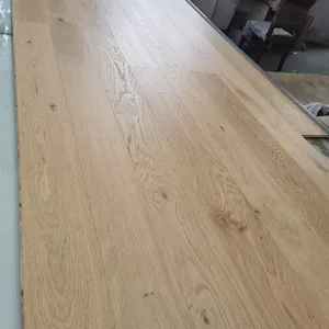 Approvisionnement direct en usine Plancher en bois d'ingénierie en chêne blanc européen de couleur blanche de qualité supérieure