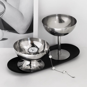 Coupe à glace en acier inoxydable avec pied, bol à dessert pour servir des friandises et des cocktails, design uni, lavage à la main uniquement - Product Image 2