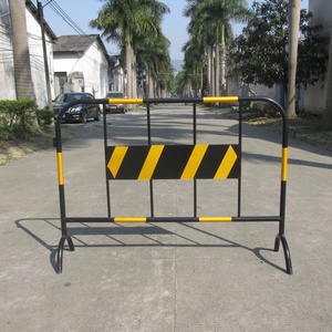 Barrière de sécurité temporaire en fer galvanisé, barrière de circulation, contrôle des foules, panneau prismatique haute intensité pour rue, directement du fabricant - Product Image 6