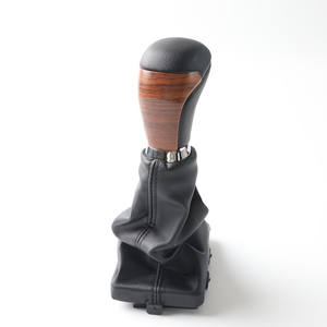 Funda de cuero plegable para palanca de cambio de marchas de coche, estilo lujoso para Toyota Highlander - Product Image 3