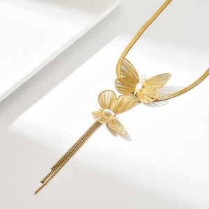 Collier YF8469 de luxe exquis à double <span class=keywords><strong>papillon</strong></span> et pompon, plaqué or 18 carats, en acier inoxydable étanche, avec chaîne serpent plate en perles - Product Image 3