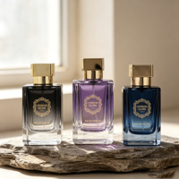 Flacon de parfum décoratif classique de haute qualité de 50 ml, personnalisable avec des motifs imprimés et un emballage en boîte