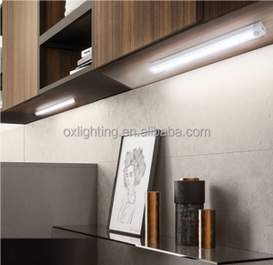 Luces <span class=keywords><strong>con</strong></span> <span class=keywords><strong>pilas</strong></span> para cocina debajo del Gabinete 20cm 30cm 50cm Usb recargable inalámbrico <span class=keywords><strong>Sensor</strong></span> <span class=keywords><strong>de</strong></span> <span class=keywords><strong>movimiento</strong></span> <span class=keywords><strong>luz</strong></span> nocturna <span class=keywords><strong>luz</strong></span> del gabinete - Product Image 4