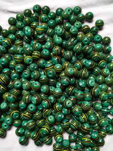 Perles en verre de Murano FE, vertes, en forme de bande, en cristal, rondes, de petite taille, à trou moyen, couleurs mélangées, fournitures pour la fabrication de bijoux, boîte - Product Image 1