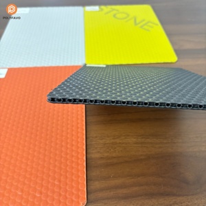 Lámina de Protección para Piso de Polipropileno Laminado en Forma de Panal de Abeja, Antideslizante y Resistente a los Arañazos, de 2.7-15 mm de Grosor, 1220x2440 mm - Product Image 1