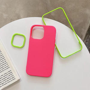 Coque liquide 3-en-1 pour iPhone 16 avec lentille de couleur contrastée, coque en silicone givrée effet peau pour iPhone 15/14/13 - Product Image 4