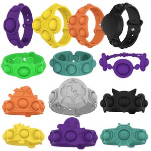 Pulsera de silicona arcoíris con burbujas, juguete antiestrés descompresivo, pulsera cuadrada con efecto tie-dye para niños - Product Image 6