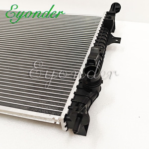 Radiateur de refroidissement du moteur du réservoir d'eau pour Citroën <span class=keywords><strong>C4</strong></span> <span class=keywords><strong>Grand</strong></span> <span class=keywords><strong>Picasso</strong></span> Peugeot 3008 308 1609961580 3639410 9678711180 - Product Image 6