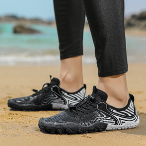 รองเท้าตกปลาน้ำหนักเบาสำหรับคู่รัก รองเท้าโยคะระบายอากาศได้ดี รองเท้ากีฬาเพื่อสุขภาพกลางแจ้งสำหรับผู้ชาย - Product Image 1