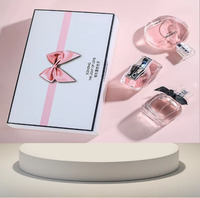 Scatola in Cartone Rigido Biodegradabile ed Ecologica con Logo Personalizzato, Chiusura Magnetica e Maniglia per Confezioni di Lusso di Cosmetici e Profumi