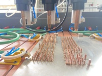 Machine de soudage par points CNC multifonctionnelle, soudeuse de fixations métalliques, équipement de soudage par points automatique pour la fabrication métallique