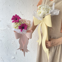 Sac à fleurs en forme de nœud, matériau d'emballage pour fleurs fraîches, boîte à fleurs pour une seule rose pour la Saint-Valentin, sac à fleurs pour arrangement floral avec baguette magique