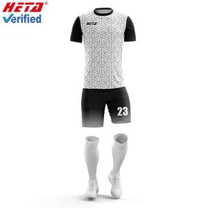 Nuova maglia <span class=keywords><strong>da</strong></span> <span class=keywords><strong>calcio</strong></span> personalizzata con logo personalizzato rosso e nero sublimazione uniforme <span class=keywords><strong>da</strong></span> <span class=keywords><strong>calcio</strong></span> - Product Image 1