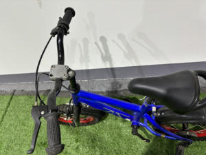 Vente en gros de vélo de sport pour enfants de 12 pouces avec roue d'entraînement Ligne de frein de fourche en acier à vitesse unique pour les jeunes cyclistes - Product Image 4