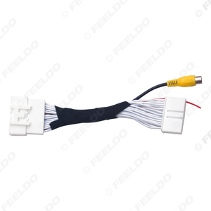 Câble adaptateur de caméra de recul pour Toyota Hilux avec prise radio OEM - Product Image 3