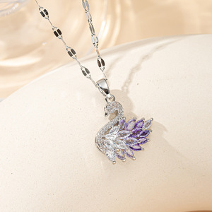 Collier Pendentif Cygne en Cuivre Plaqué Or 18K, Chaîne de Clavicule en Zircon Cubique Coloré pour Femme, Vente en Gros, Cadeau - Product Image 4