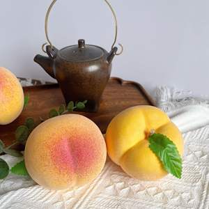 Duraznos Amarillos Realistas, Frutas Artificiales para Ocasiones Festivas, Halloween, Navidad, Pascua, Acción de Gracias - Product Image 2