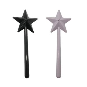 Divertido Juego de Saleros y Pimenteros de Plástico con Forma de Varita Mágica, Dispensador de Sal y Pimienta Recargable con Orificios para Condimentos de Comida y Barbacoa - Product Image 6