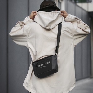 Sac bandoulière haut de gamme personnalisé avec logo pour homme, fermeture éclair, mode, fonctionnel, petit format - Product Image 1